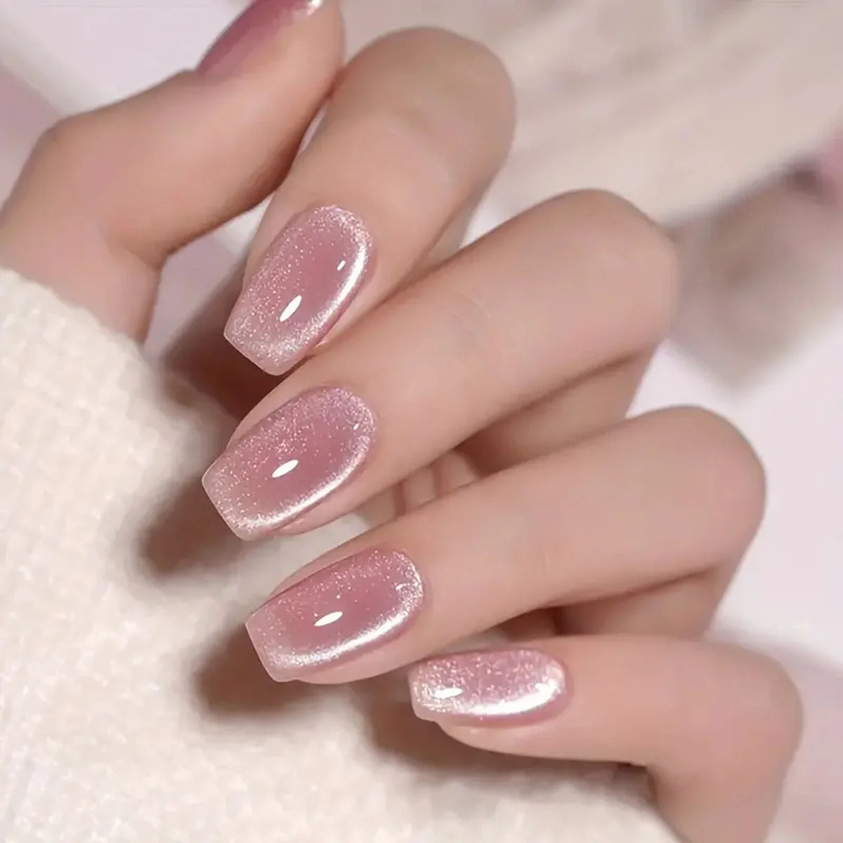 CAT EYE NAILS